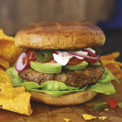 ONE CARTON 45x 180 G BEEF BURGER PAR COOKED ANGEL BAY